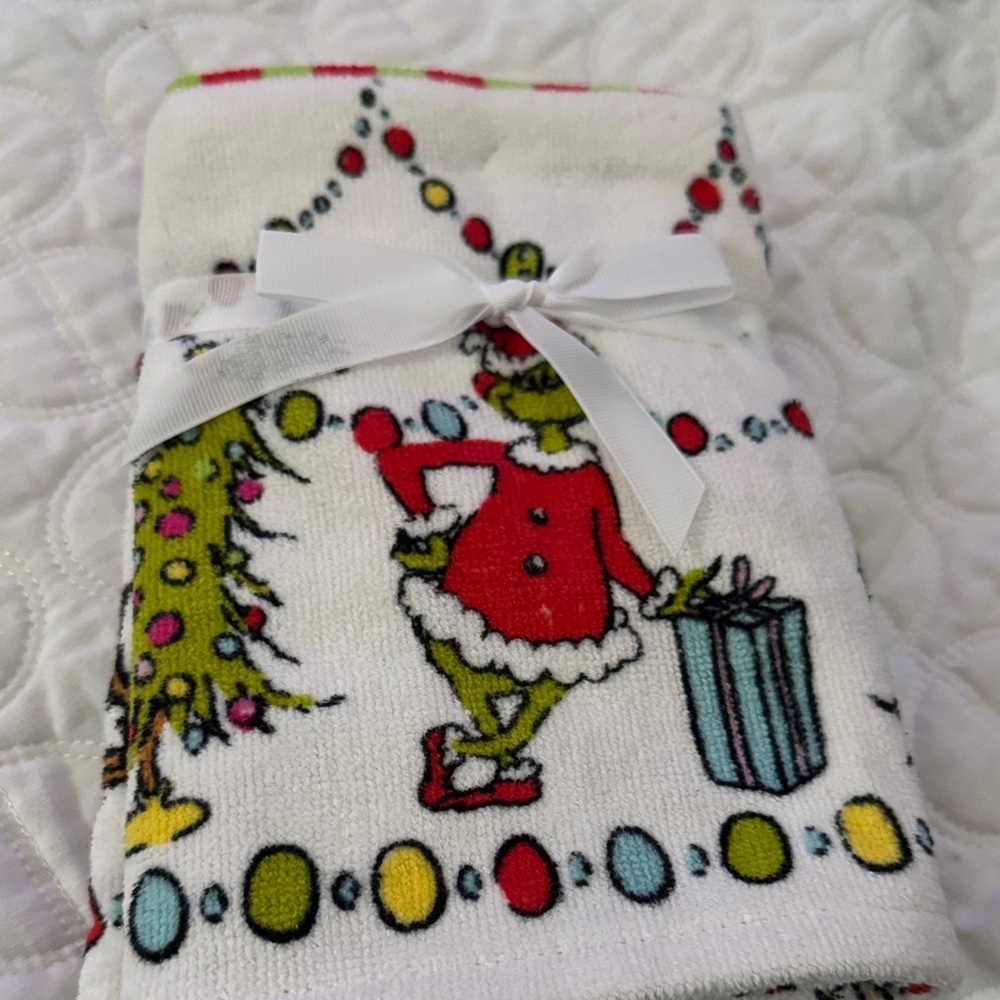 Christmas Festive Grinch Kitchen Towel Set - White and Green